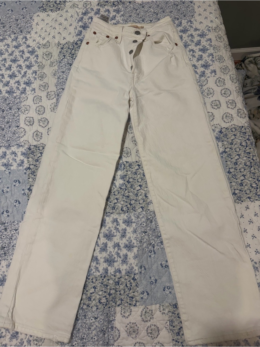 Levi's Straight-Leg Jeans in White